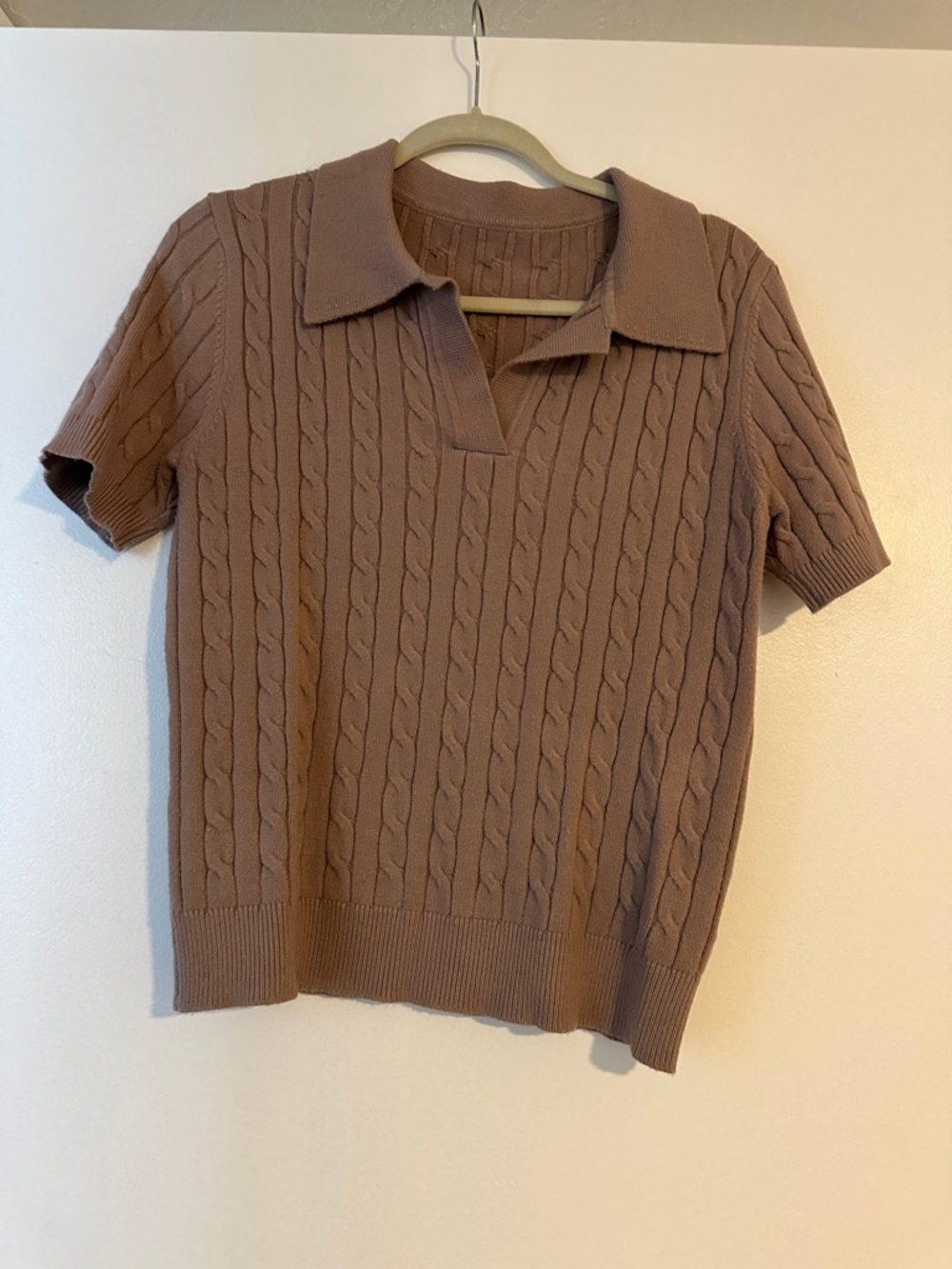 Short-Sleeve Cable Knit Polo Sweater - Brown